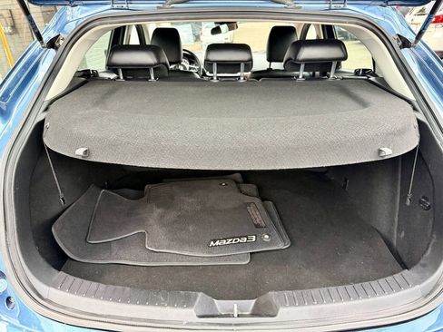 Used 2018 MAZDA MAZDA3 Touring FWD image 20