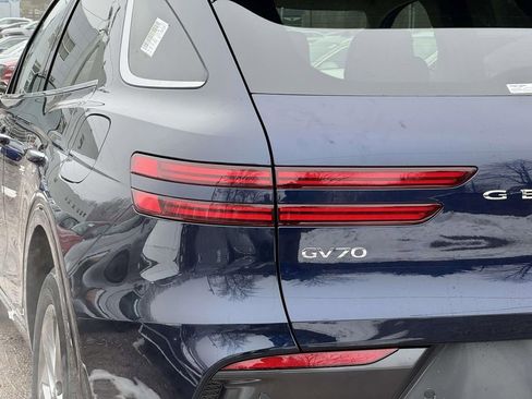 New 2026 Genesis GV70 2.5T image 8