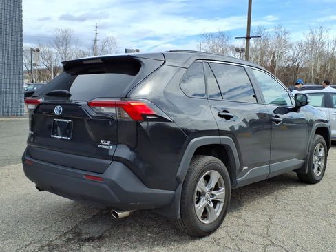 Certified 2024 Toyota RAV4 XLE w/ Convenience Package image 6