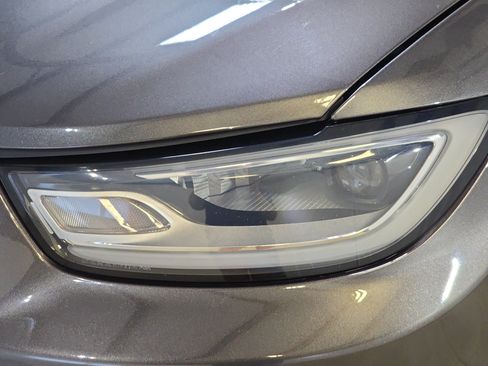 Used 2023 Chrysler Pacifica Touring-L FWD image 29