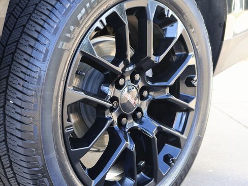 Used 2022 GMC Yukon SLT w/ SLT Premium Package image 52