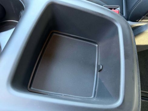 New 2026 Chrysler Pacifica Select w/ S Appearance Package image 32