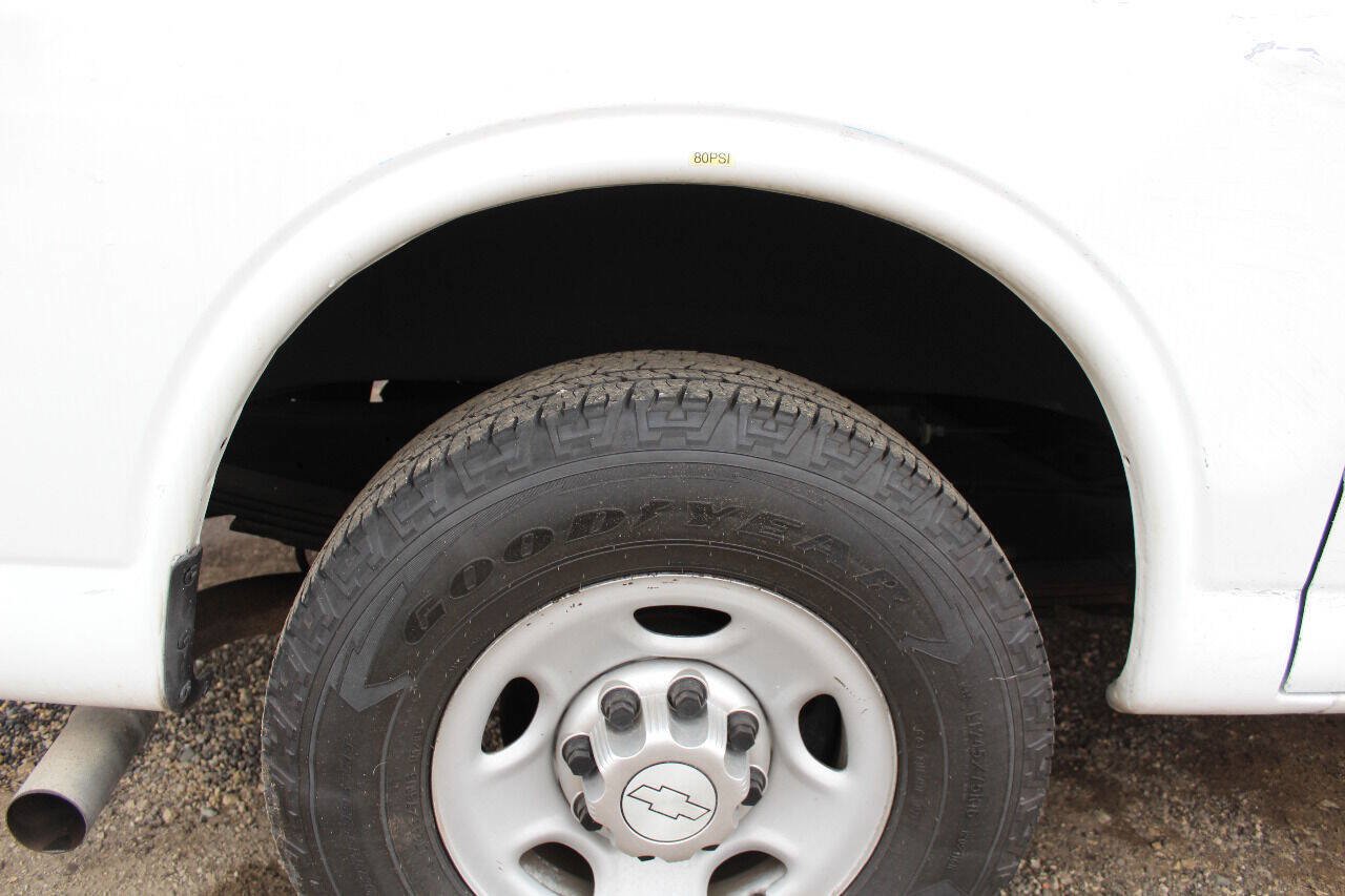 Used 2014 Chevrolet Express 2500 RWD image 20