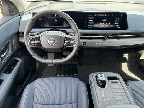 Used 2024 Nissan Ariya AWD image 12