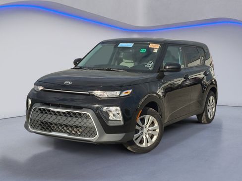 Used 2021 Kia Soul LX image 2