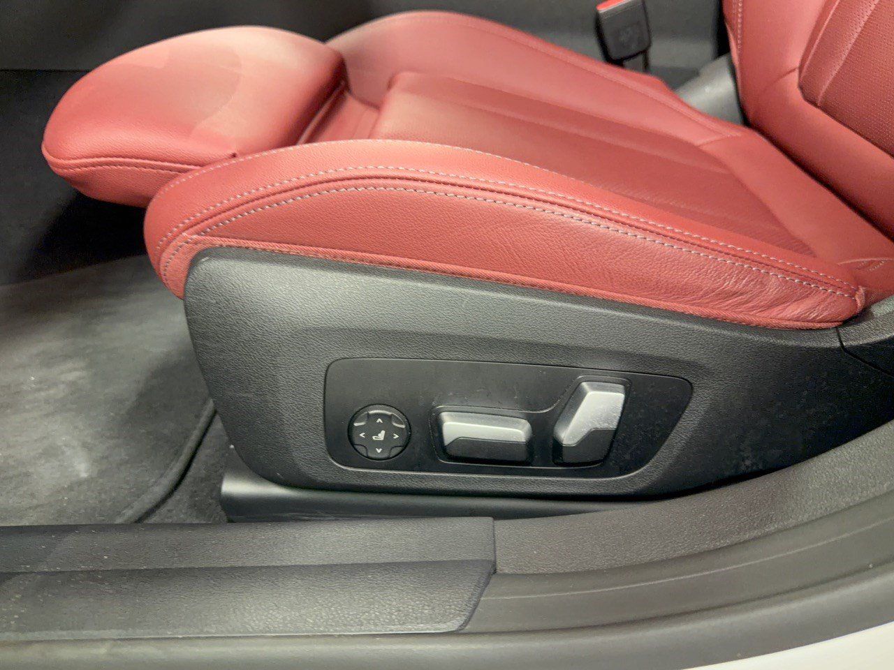 Certified 2023 BMW i4 eDrive35 w/ Premium Package RWD image 16