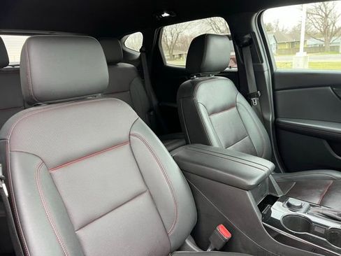 Used 2022 Chevrolet Blazer RS w/ Enhanced Convenience Package image 8