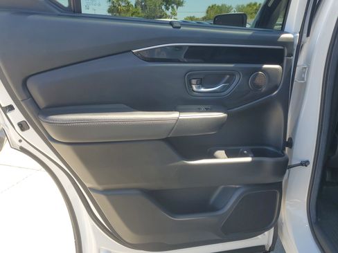 Used 2024 Honda Pilot EX-L image 13