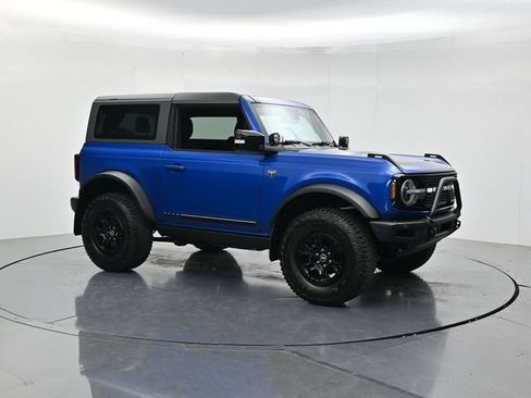 Certified 2021 Ford Bronco First Edition AWD/4WD image 3