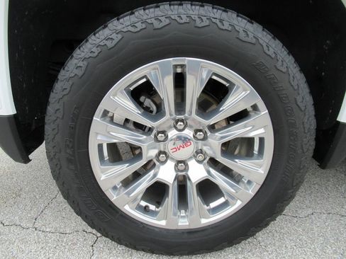 Used 2022 GMC Sierra 1500 Denali AWD/4WD image 8