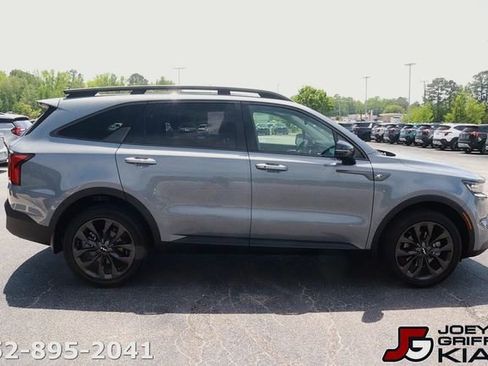 Certified 2023 Kia Sorento SX Prestige AWD/4WD image 8