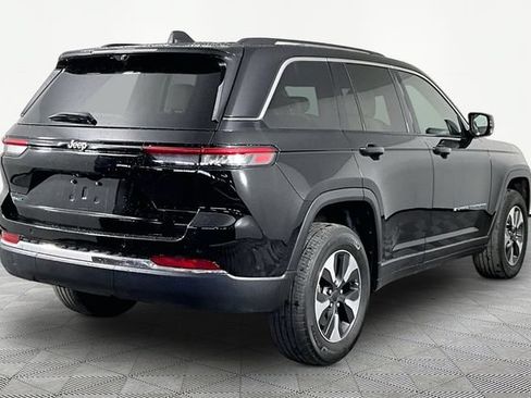 Used 2022 Jeep Grand Cherokee Limited 4xe w/ Luxury Tech Group II AWD/4WD image 6