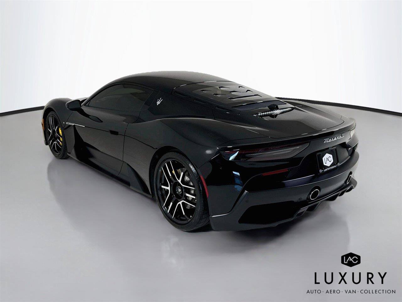 Used 2022 Maserati MC20 Coupe RWD image 7