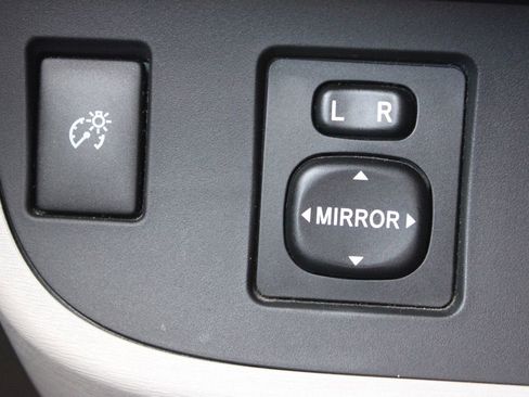 Used 2013 Scion iQ image 42