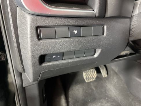 Used 2021 Nissan Rogue SV image 26