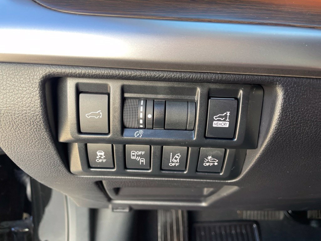 Used 2019 Subaru Outback 3.6R Touring w/ Popular Package #3A AWD/4WD image 16