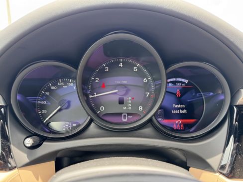 New 2025 Porsche Macan image 38