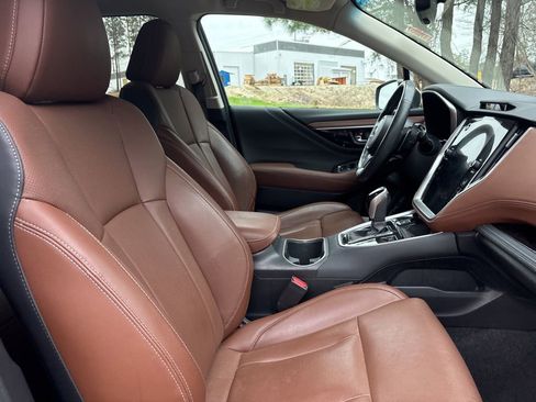 Used 2021 Subaru Outback Touring w/ Popular Package #2 image 9