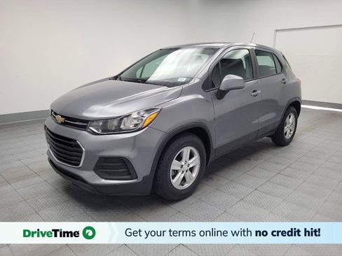 Used 2020 Chevrolet Trax LS FWD image 1
