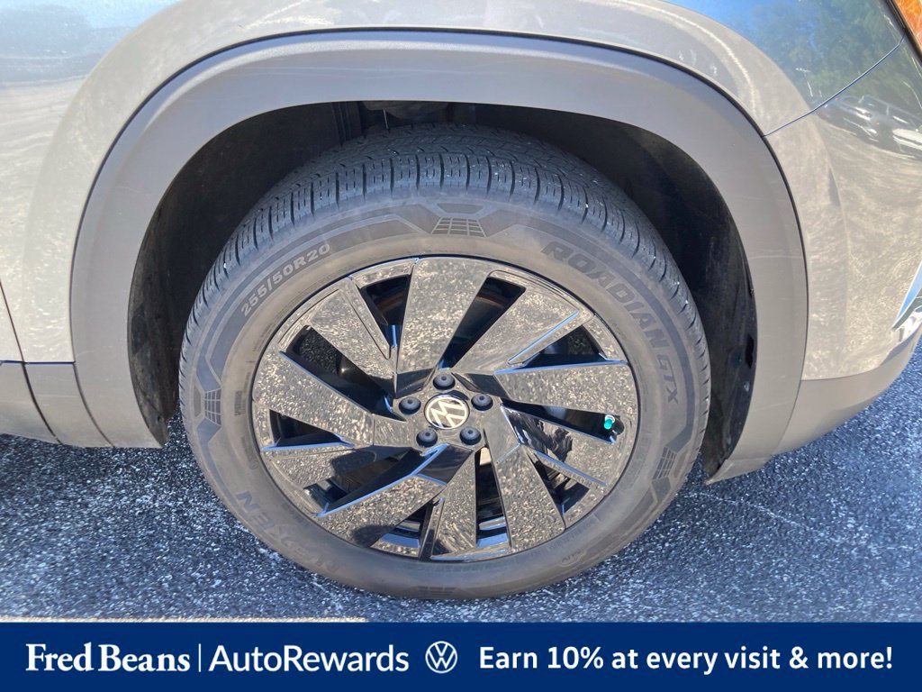 Certified 2024 Volkswagen Atlas SE AWD/4WD image 11