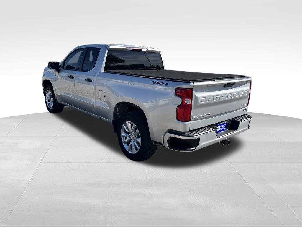 Used 2020 Chevrolet Silverado 1500 Custom w/ Custom Value Package AWD/4WD image 4