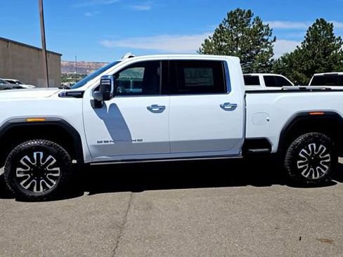 New 2026 GMC Sierra 2500 Denali Ultimate AWD/4WD image 6