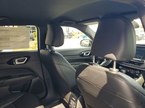 New 2026 Jeep Compass Latitude image 26