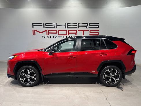 Used 2025 Toyota RAV4 XSE image 9