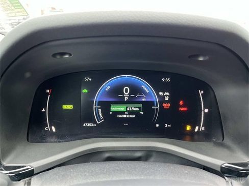 Used 2025 Toyota Camry LE image 30