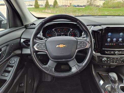 Used 2021 Chevrolet Traverse Premier FWD image 21