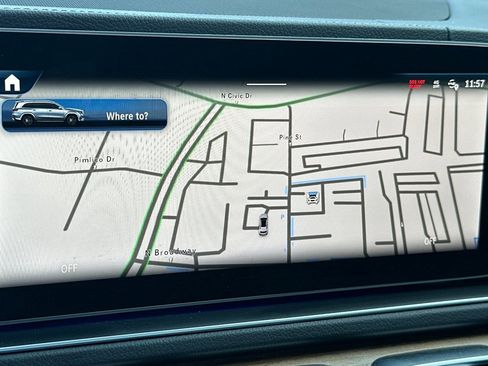 Used 2025 Mercedes-Benz GLS 450 4MATIC image 28