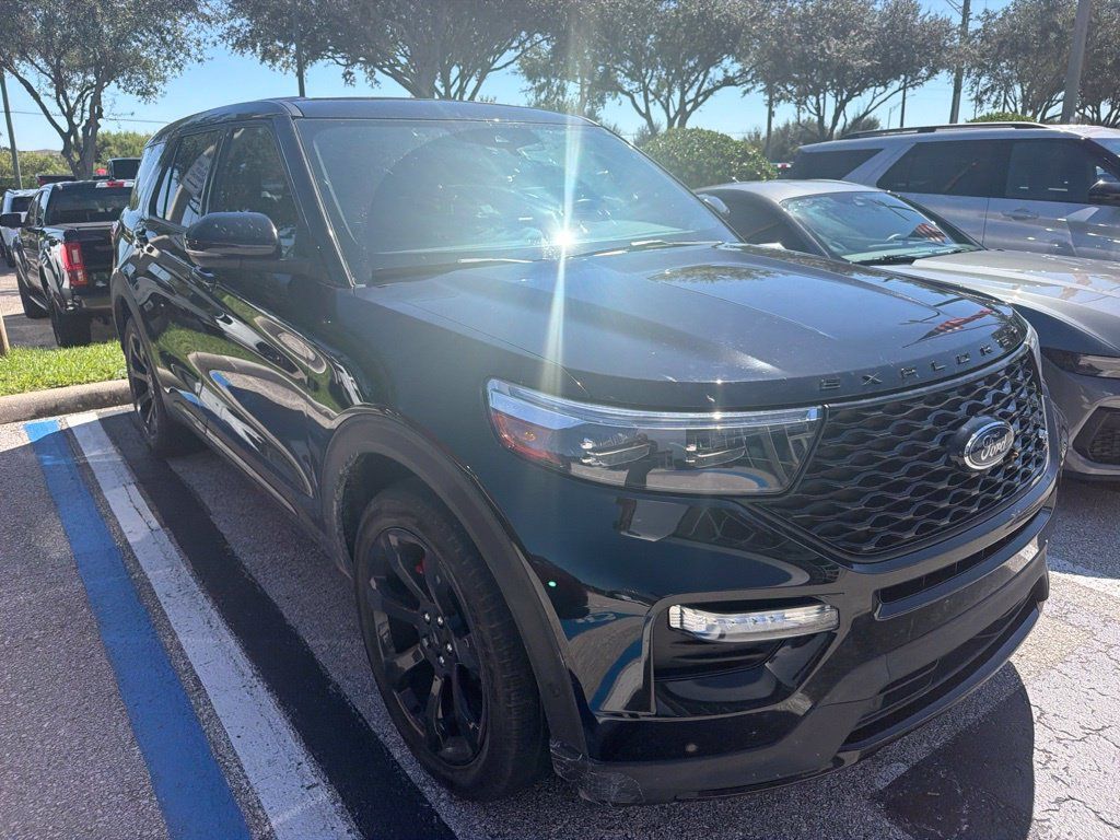 Used 2022 Ford Explorer ST w/ Equipment Group 401A AWD/4WD image 2