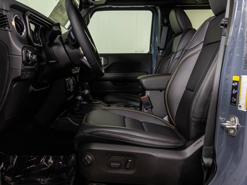 New 2026 Jeep Wrangler Unlimited Sahara AWD/4WD image 21