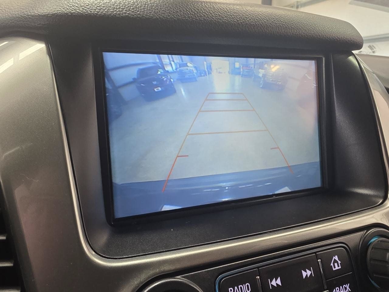 Used 2020 Chevrolet Suburban LS w/ Enhanced Driver Alert Package RWD image 15