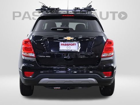 Used 2020 Chevrolet Trax LT w/ Sun & Sound Package AWD/4WD image 6