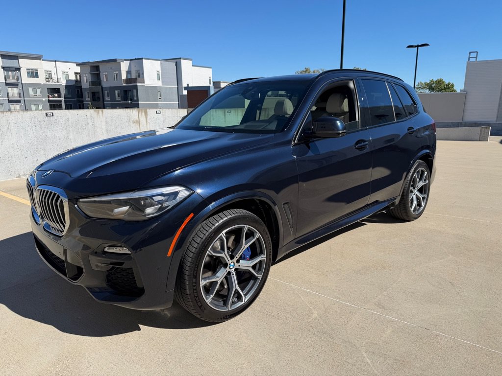 Used 2022 BMW X5 xDrive40i w/ M Sport Package AWD/4WD image 1