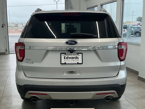 Used 2017 Ford Explorer XLT w/ Equipment Group 201A FWD image 10