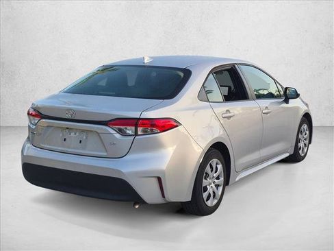 Used 2023 Toyota Corolla LE FWD image 5