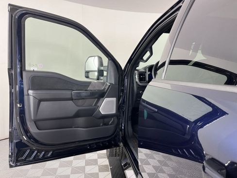 Certified 2025 Ford F350 Platinum image 10