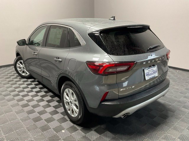 Used 2023 Ford Escape Active w/ Cold Weather Package FWD image 9