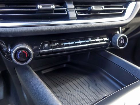 New 2026 Chevrolet Equinox EV LT image 23