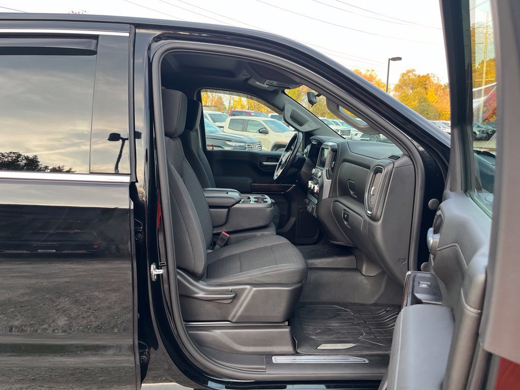 Used 2020 GMC Sierra 1500 SLE w/ SLE Value Package AWD/4WD image 32