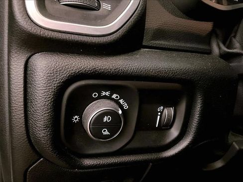 Used 2020 RAM 1500 Big Horn AWD/4WD image 30