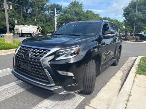 Used 2023 Lexus GX 460 Luxury w/ Sport Design Package AWD/4WD image 3
