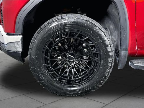 Used 2025 GMC Sierra 1500 SLT AWD/4WD image 11