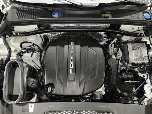 Used 2021 Porsche Macan AWD/4WD image 11