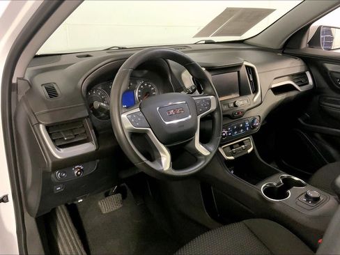 Used 2024 GMC Terrain SLE FWD image 16