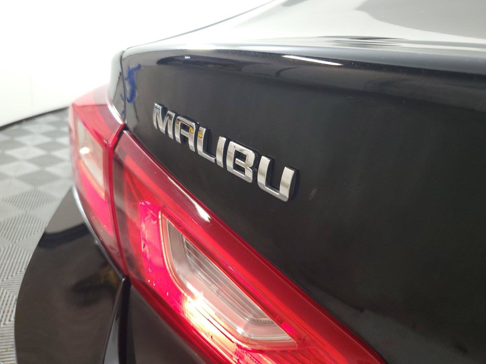 Used 2025 Chevrolet Malibu LT FWD image 8
