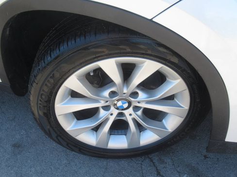 Used 2013 BMW X1 xDrive28i AWD/4WD image 5