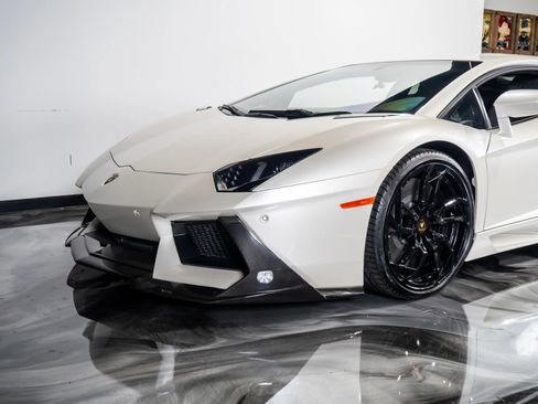 Used 2015 Lamborghini Aventador LP 700-4 image 17